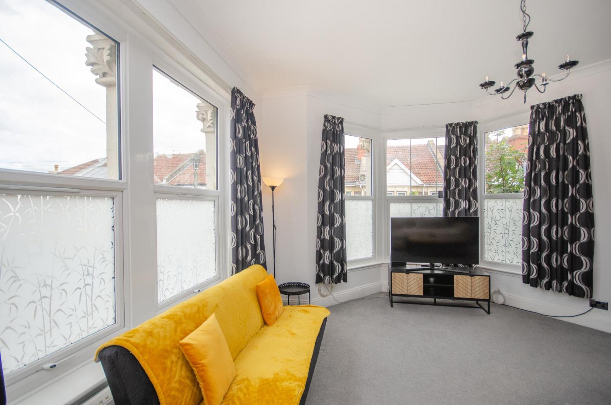 Stylish 91Sqm Victoria 2 Bedroom Apartment Bristol Exterior photo